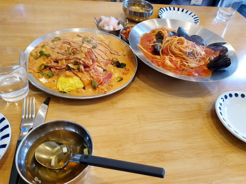 홍세프4web.jpg